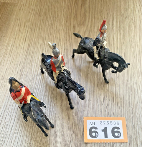 Vintage lead soldiers - lead,