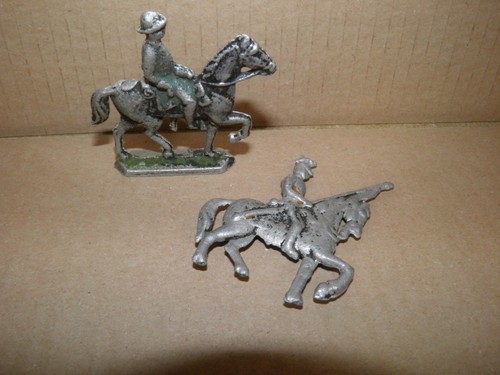 Vintage metal figures - vintage, soldiers