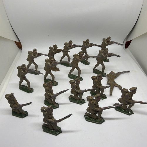 Toy soldiers qty - 17, (lead?)
