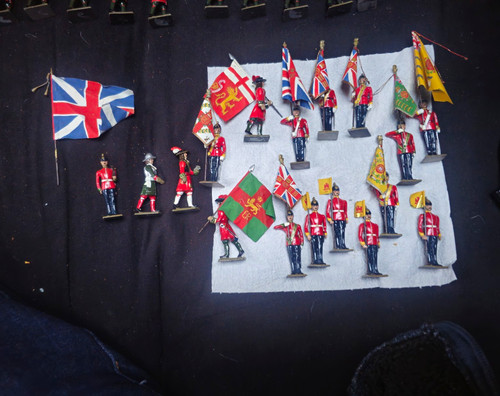 Vintage lead toy soldiers - lead,