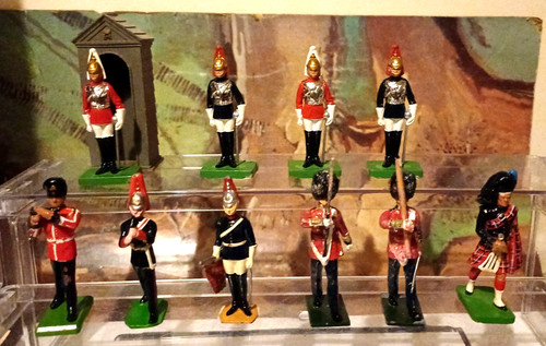Britains metal models - 10,