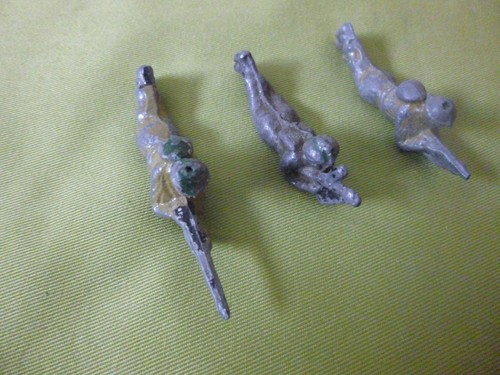 Lead metal laying down - metal,