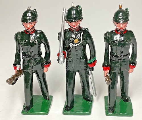 Please read three x - read, green