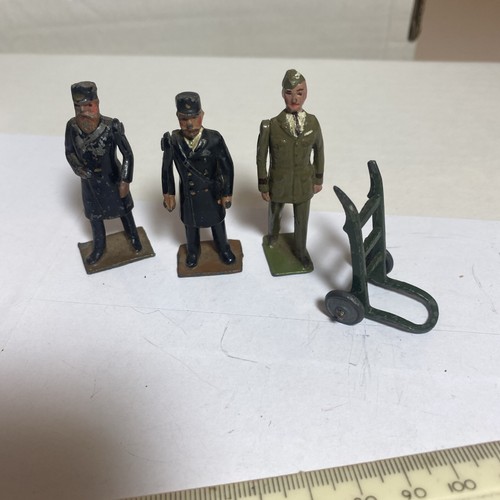 Np366 britains vintage lead - britains,