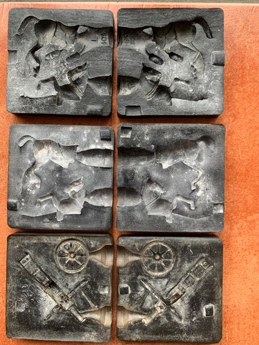 Cannon and two - horse, lead