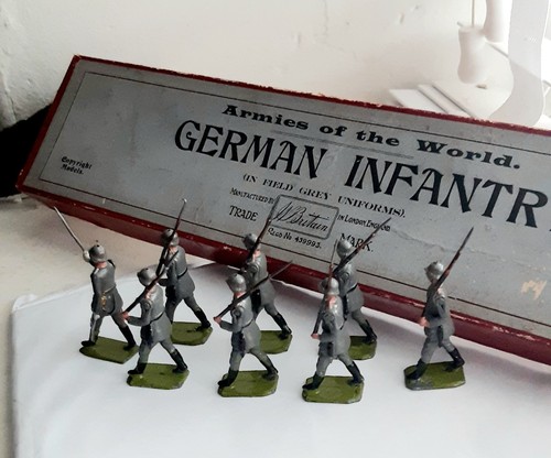 Vintage pre ww2 - britains, set