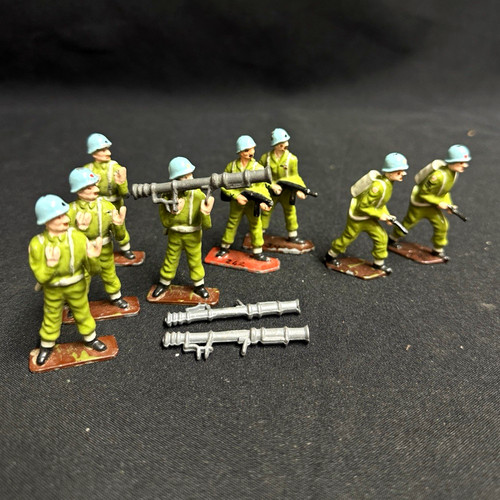 Lot painted military - 8,
