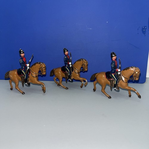 Vintage lead toy soldiers - vintage, on