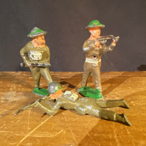 Painted lead toy soldiers lot - painted,