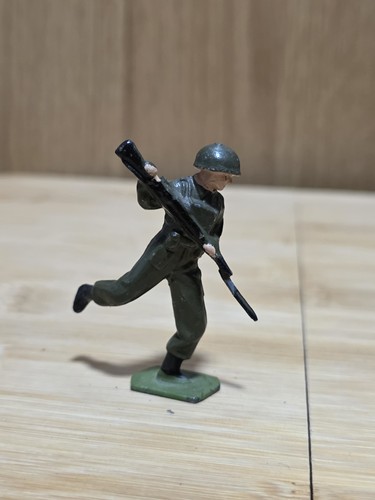Wwii vintage infantry - wwii, running