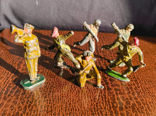 Lead toy soldiers job lot - toy,