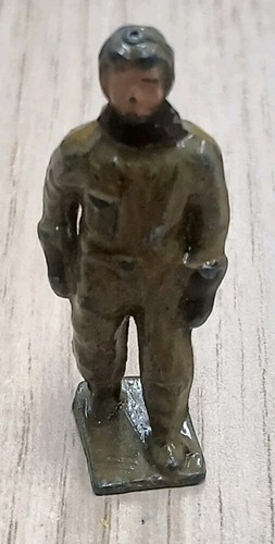 Vintage painted lead soldier - painted,