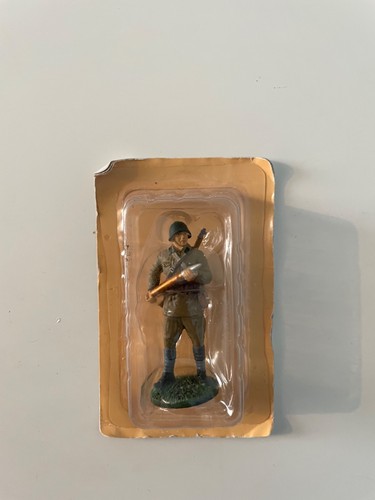 Military lead soldiers ref - military,