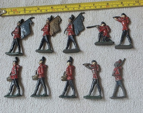 Vintage lead toy soldiers - lead,