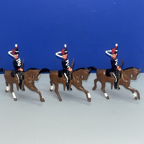 Vintage lead toy soldiers - lead, on