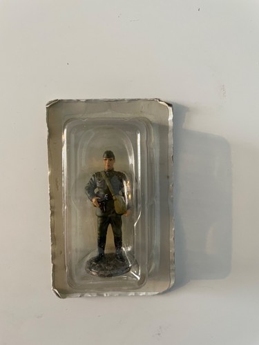 Military lead soldiers ref - military,