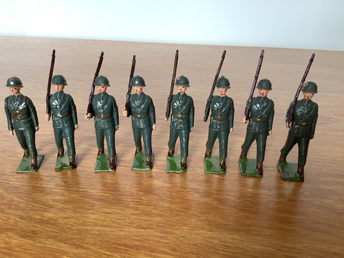 Britains lead soldiers - britains, soldiers-