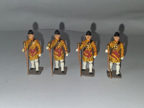 Little lead soldiers hand - soldiers,
