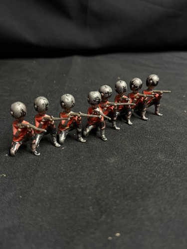 Vintage britains lead queens - vintage,