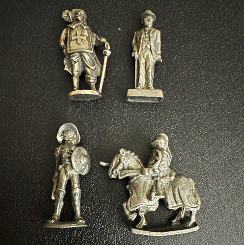 Unpainted lead toy soldier - unpainted,